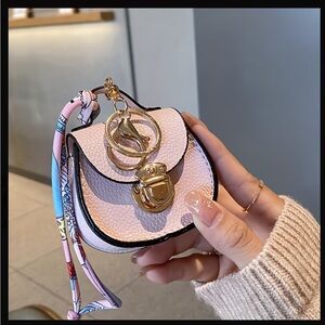 Trendy Versatile Saddle-Shaped Small Bag Charm